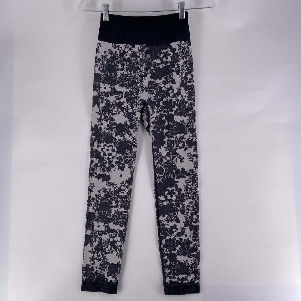 Krimson Klover Women’s Size XS High Waisted Seamless Crop Pull On Legging